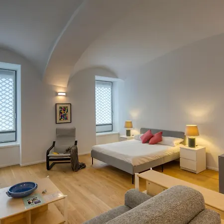 Apartment Alfieri 3 Turin